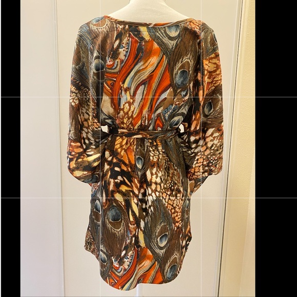 Gorgeous Mini Dress with beautiful print - Picture 2 of 6